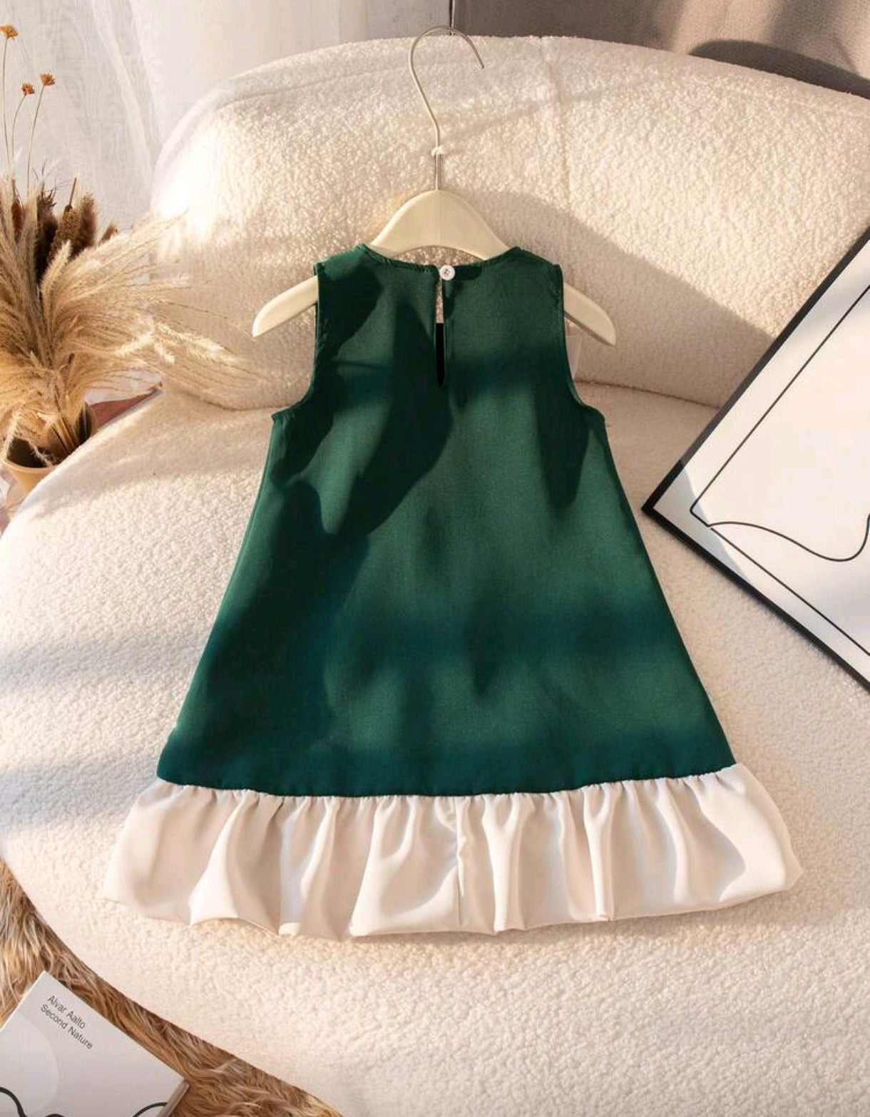 Vestido chic con detalles en perlitas