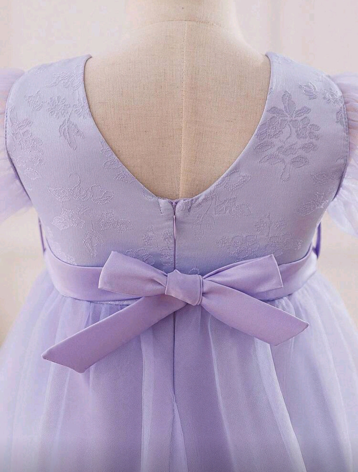 Vestido Elegante con detalles en flores