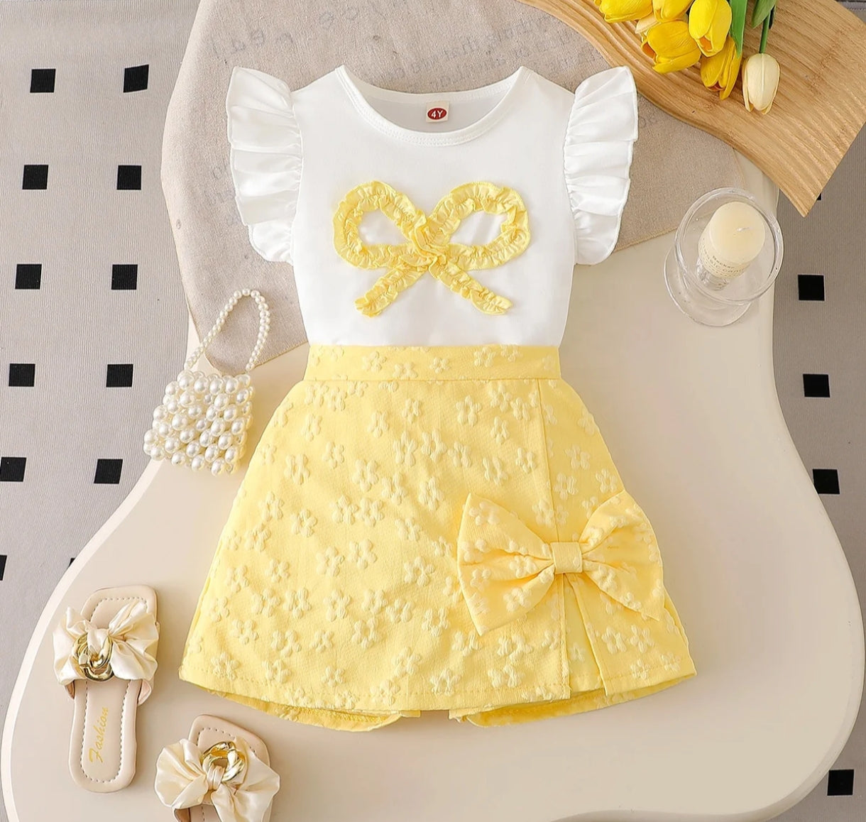 Blusa con diseño de corazon+short pollera de Jacquard