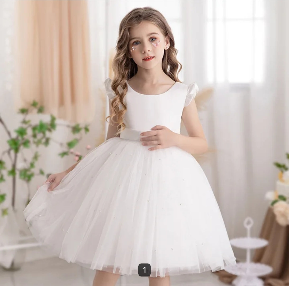 Vestido Blanco con tul y perlitas