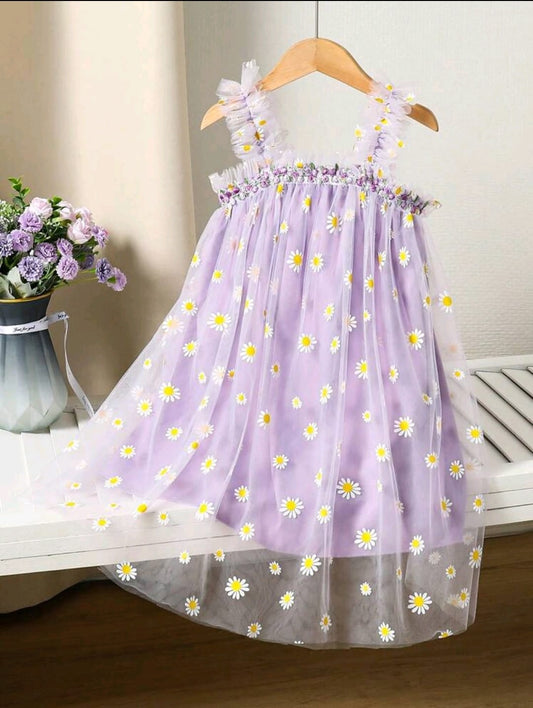 Vestido con detalles en margaritas