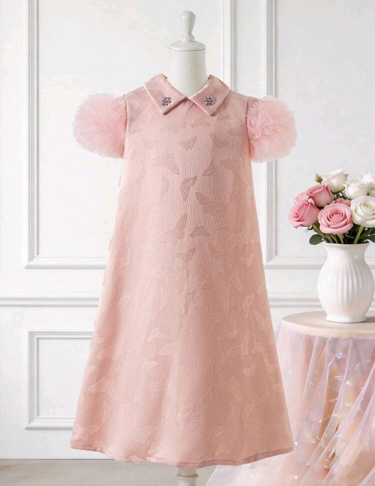 Vestido tela de Jacquard con mariposas, mangas abullonadas
