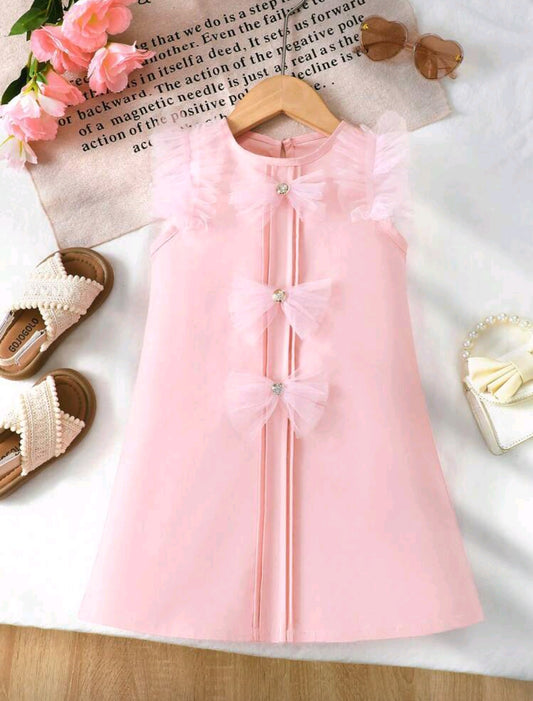 Vestido sin mangas con detalles en botones