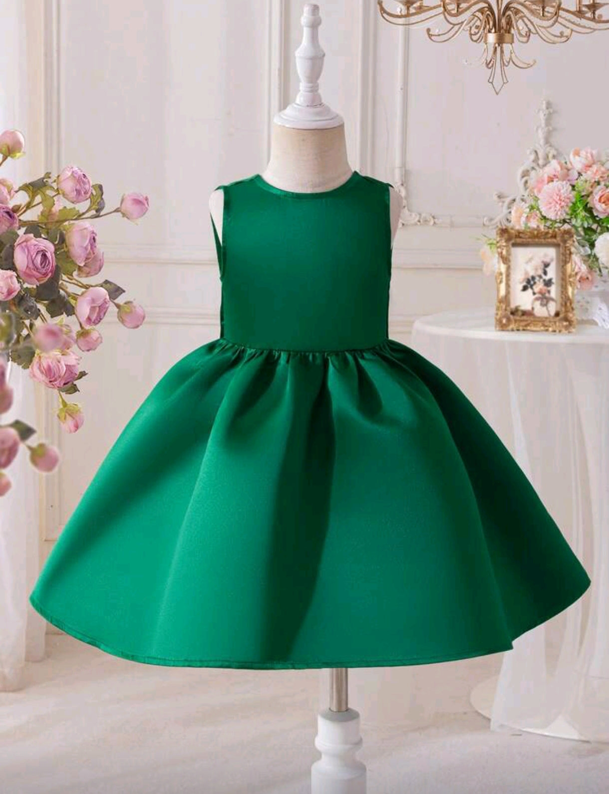Vestido Elegante con moño en la espalda