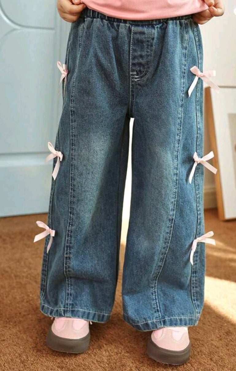 Pantalón de Jeans Recto con detalles en moños