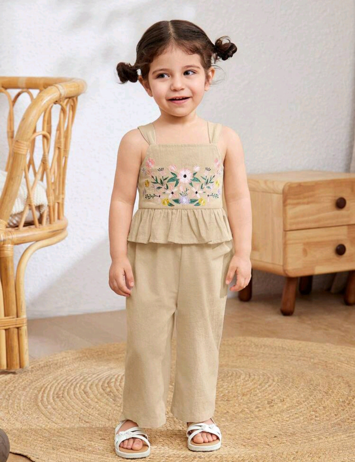 Blusa de Tiritas con bordados+ pantalón