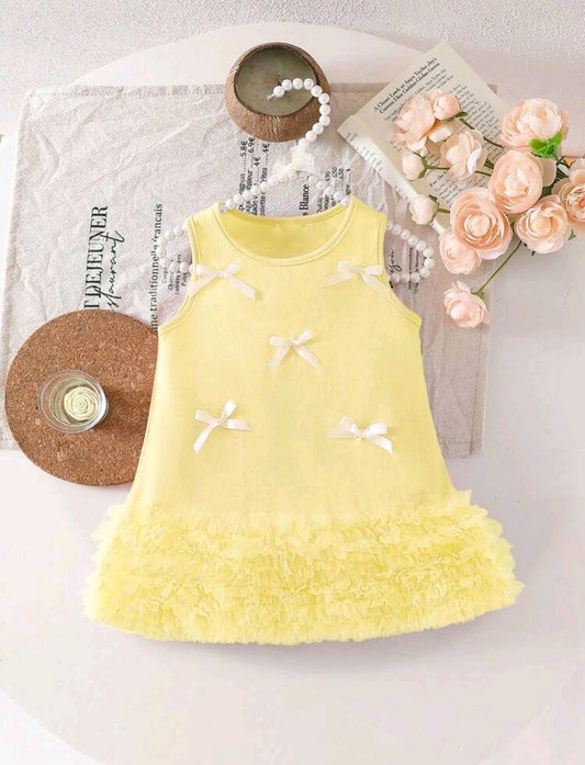 Vestido con detalles en moñito