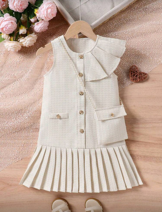 Vestido diseño minimalista, hombros fruncios,  con bolsito