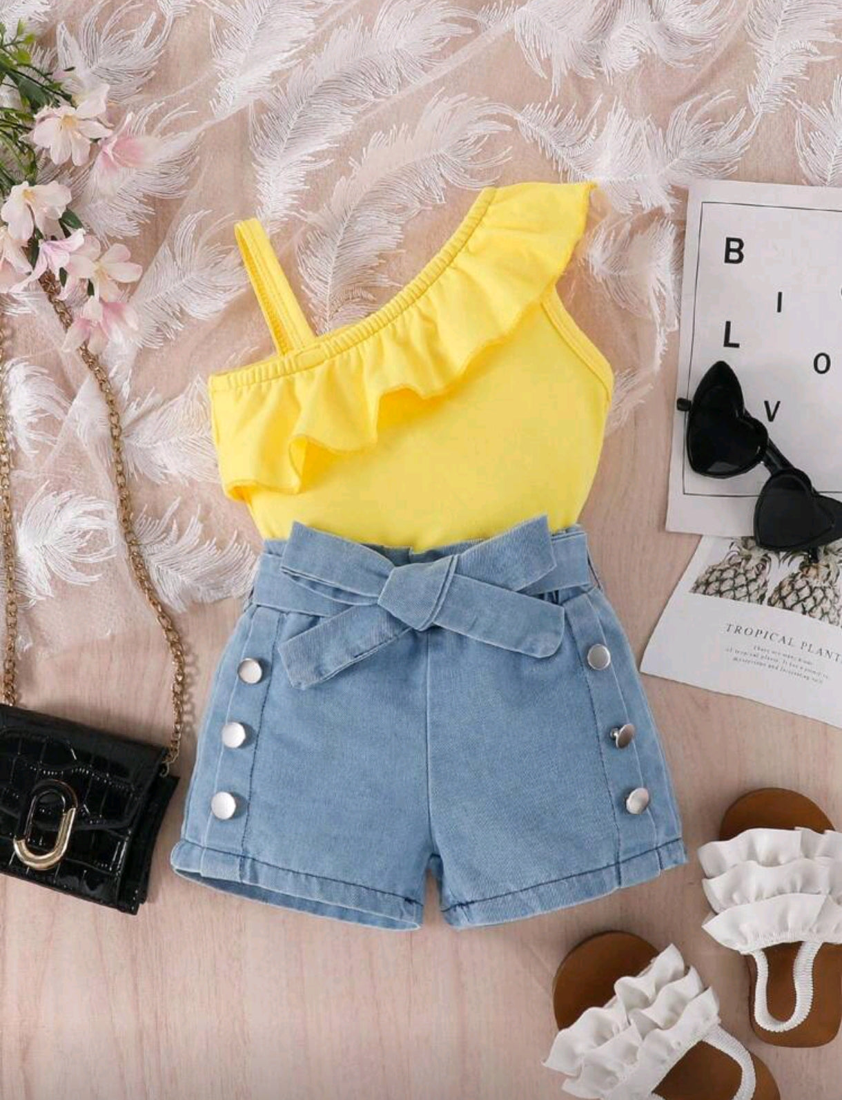 Blusa asimetrica + short de Jeans