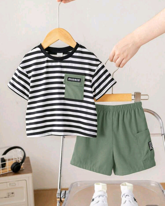 Remera con bolsillo + short