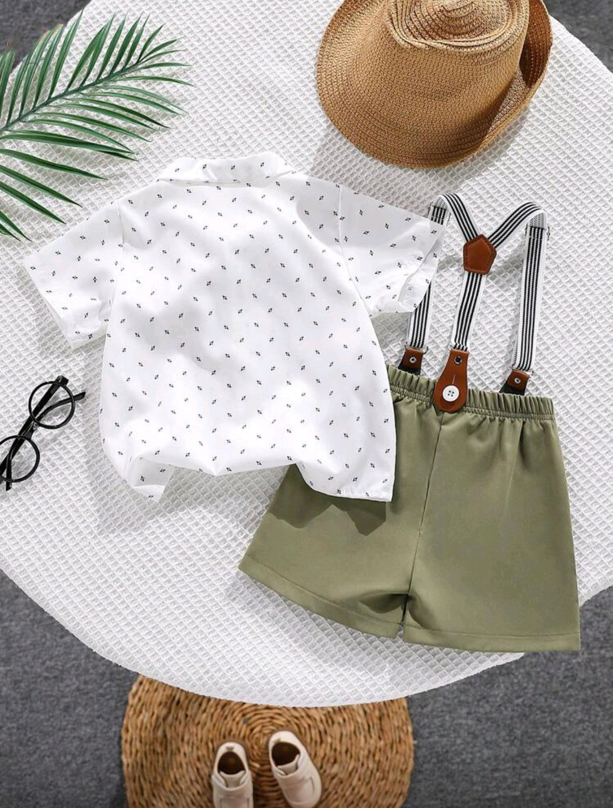 Camisa con moño + short+ suspensorio