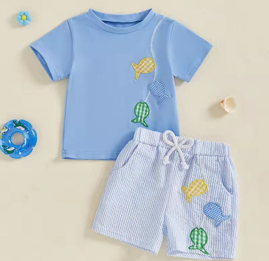 Remera + short con diseño de peces