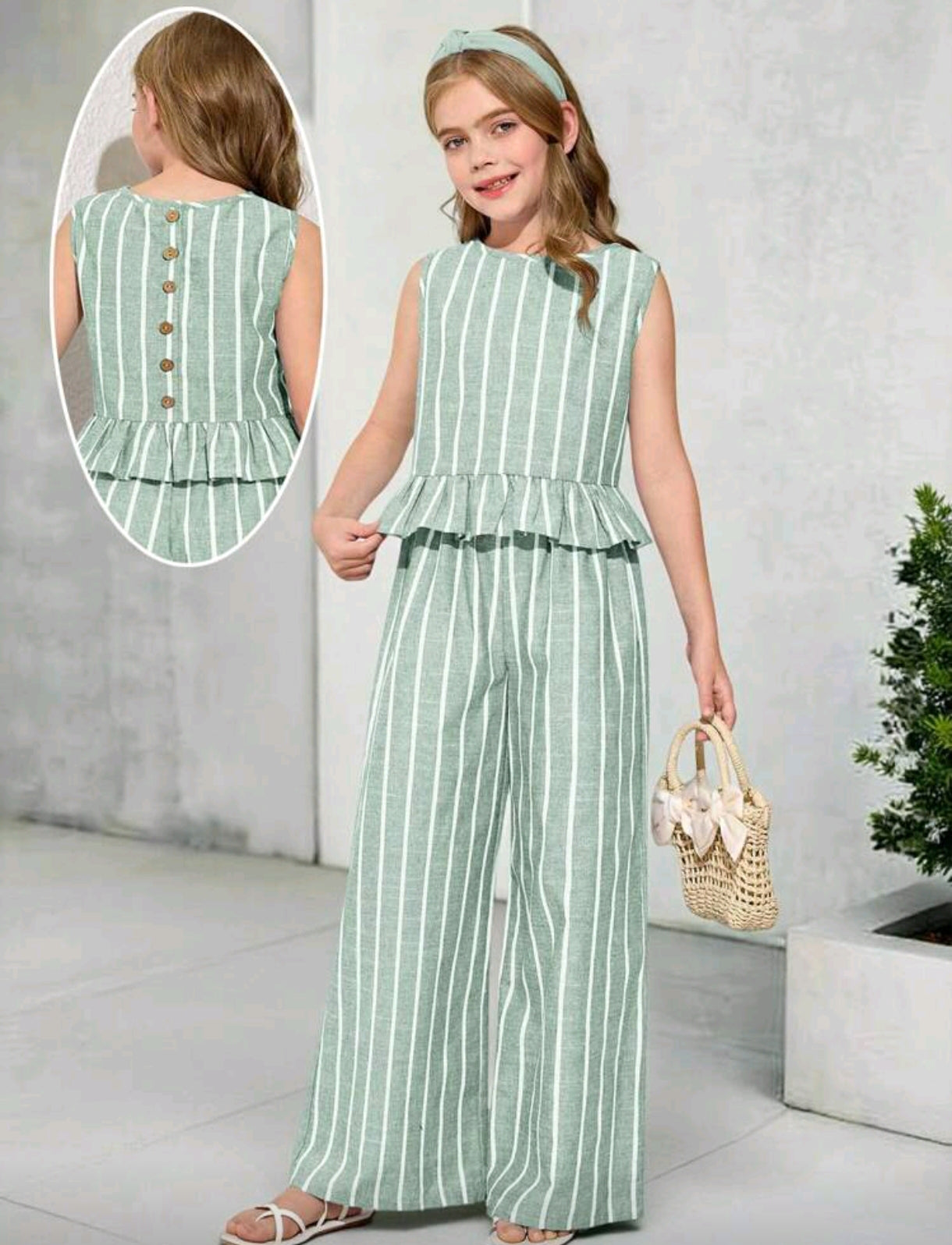 Blusa a rayas + pantalón recto