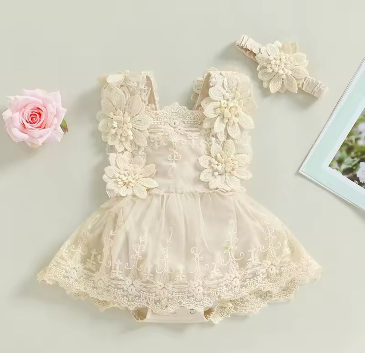 Body Vestido de Renda con flores