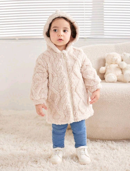 Tapado con capucha tipo teddy