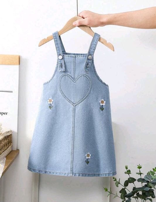 Vestido tipo jardinera de Jeans con bordados de flores