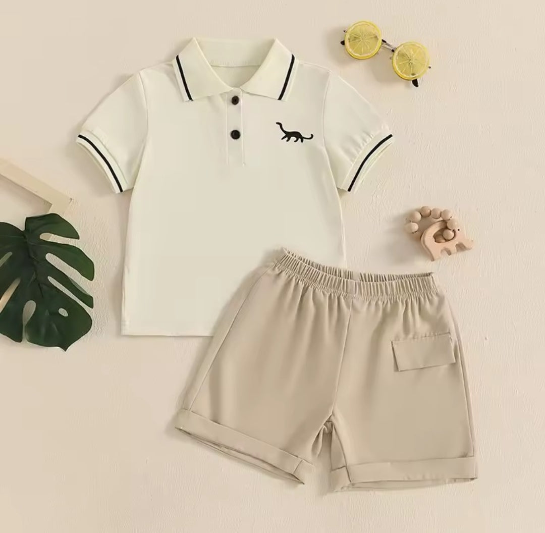 Remera con cuello tipo polo + short