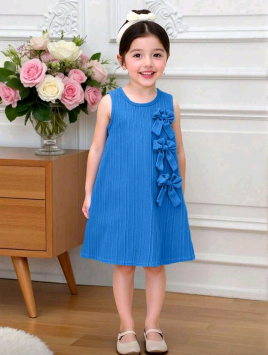 Vestido sin mangas con moños 3D