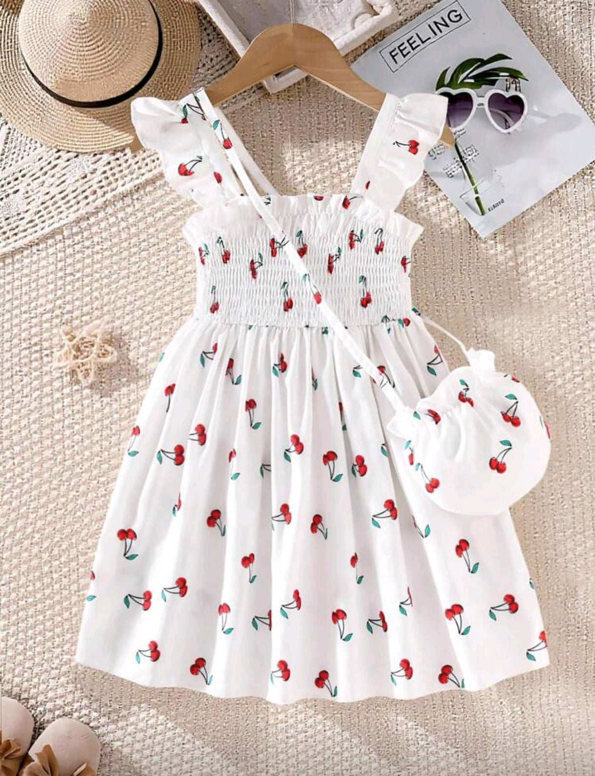 Vestido plisado con estampado de cereza + bolsito