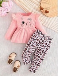 Mangas largas con diseño + pantalón estampado