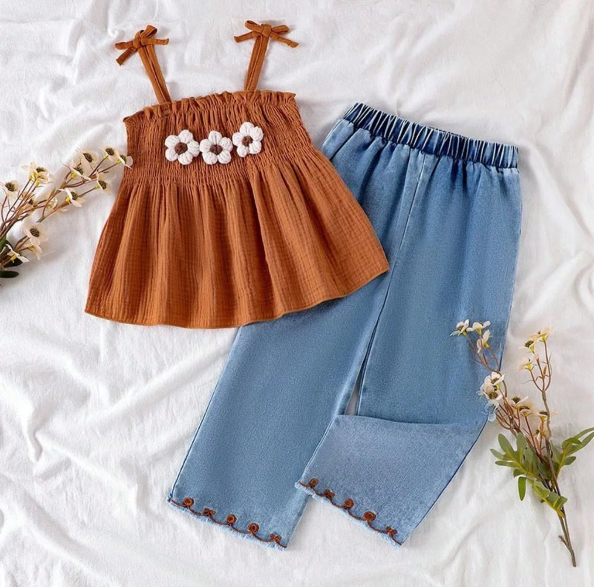 Blusita de Tirantes+ pantalón de Jeans