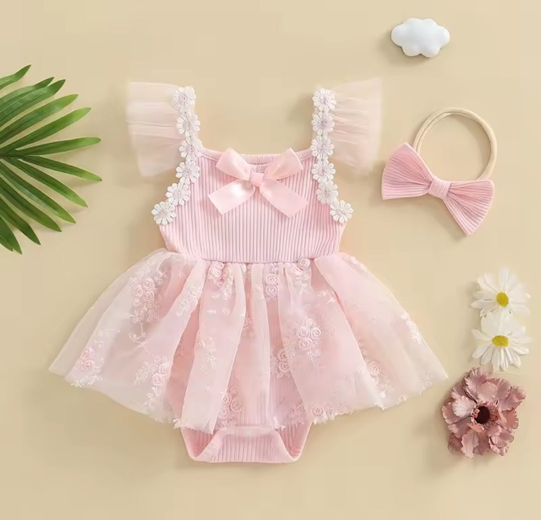 Body vestido con bordados florales