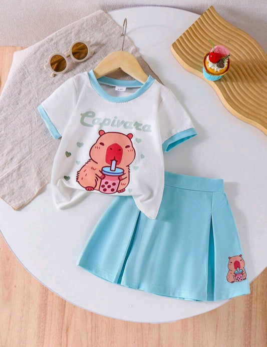 Remera de capibara + falda