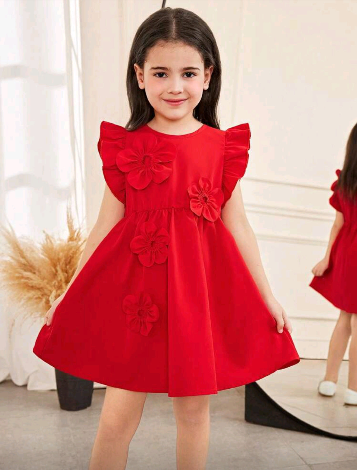 Vestido de mangas acampanado y flores 3 D