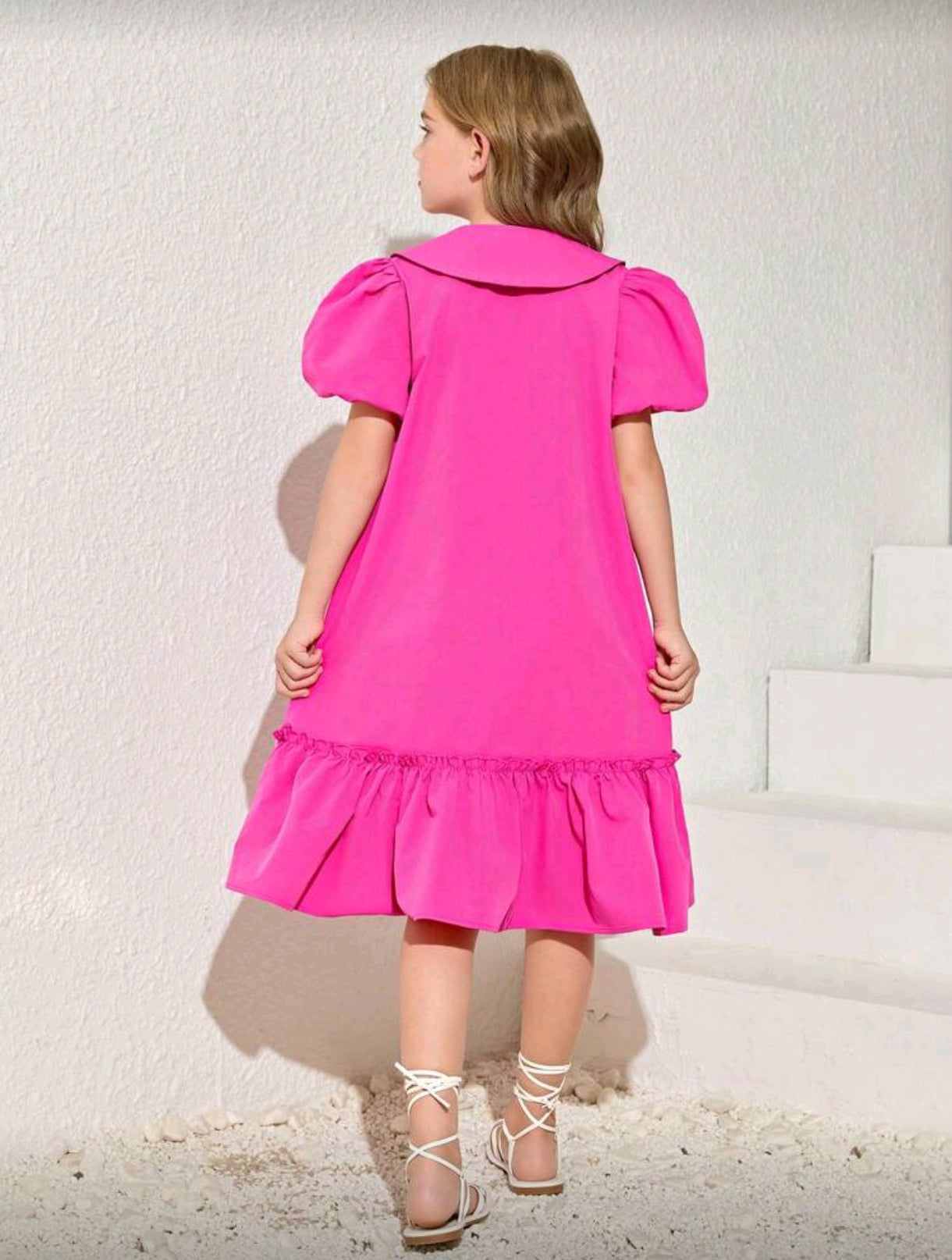 Vestido con cuello y mangas