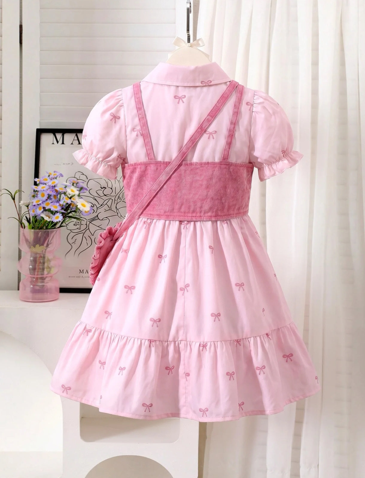 Vestido tipo camisero+ chaleco de jeans + bolsito