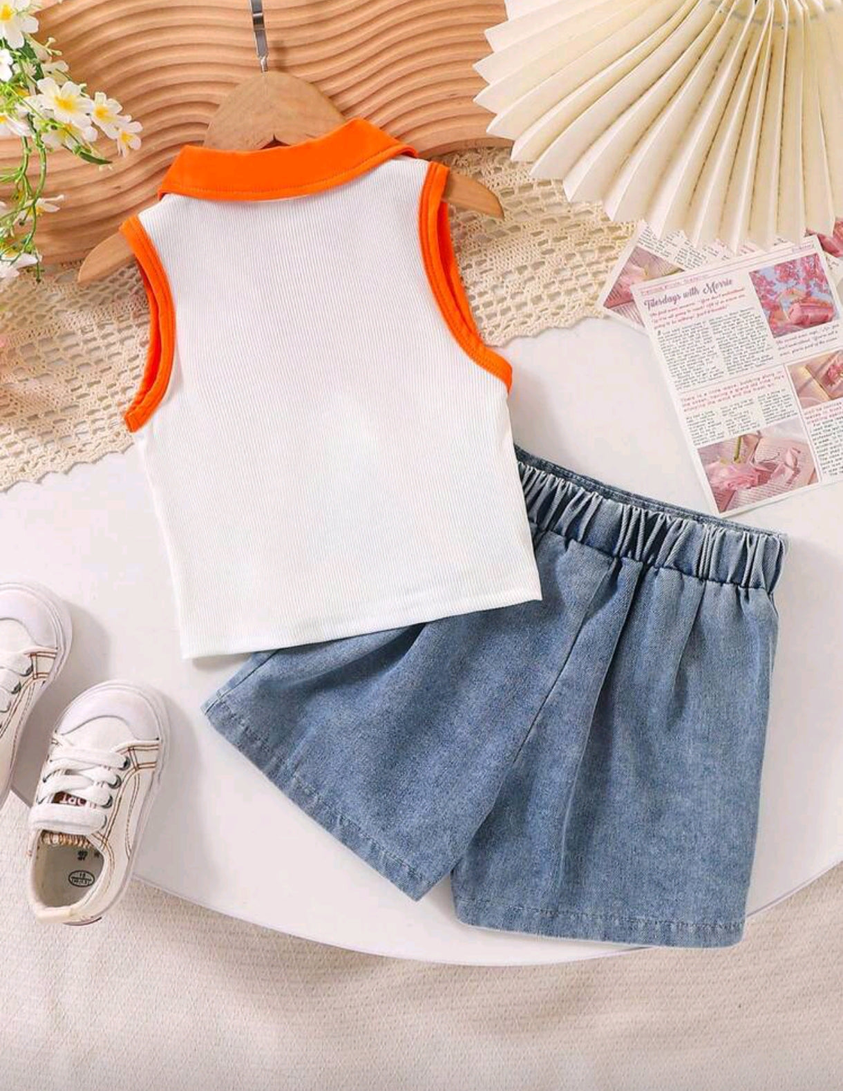 Blusa sin mangas con cuello + short pollera