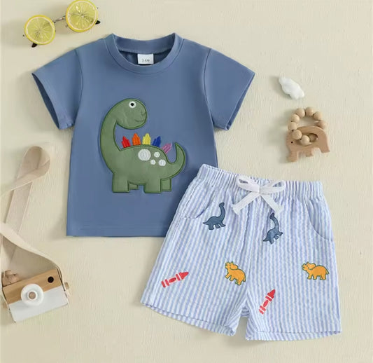Remera con diseño de Dino + short estampado de Dino