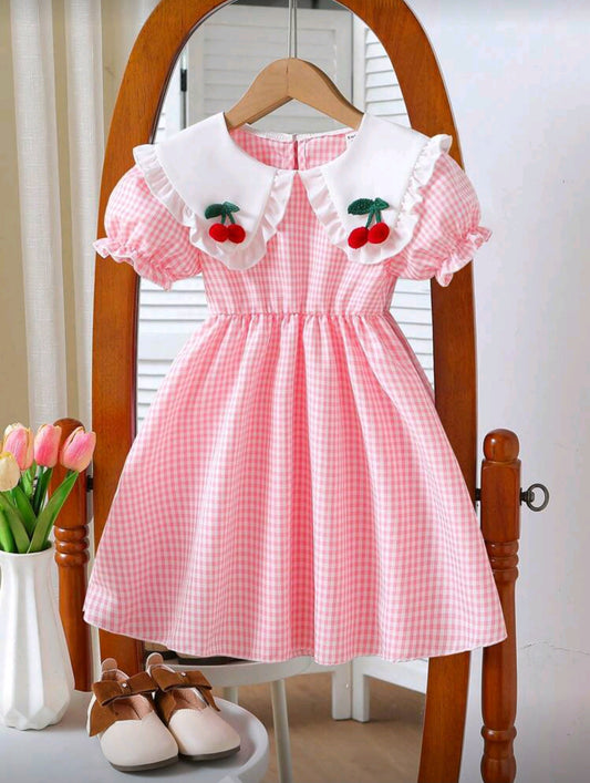 Vestido a cuadro con detelles de cerezas