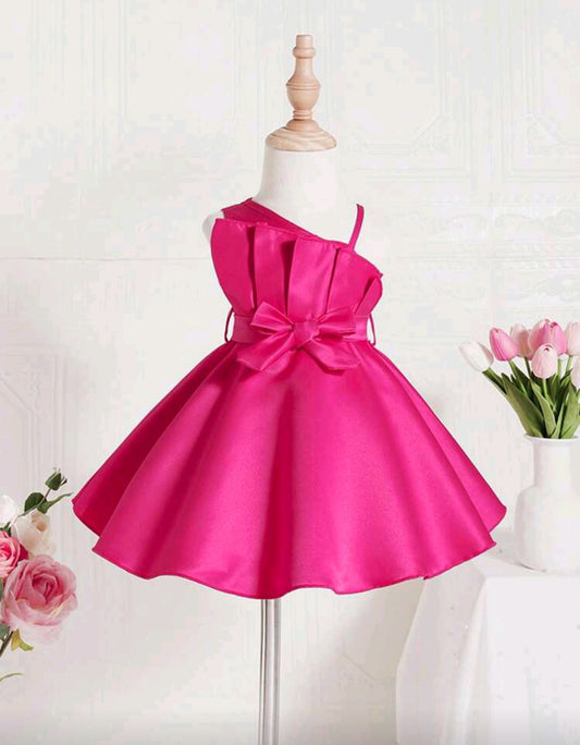 Vestido Elegante de mangas asimetrica