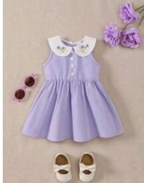 Vestido sin mangas con cuello redondo