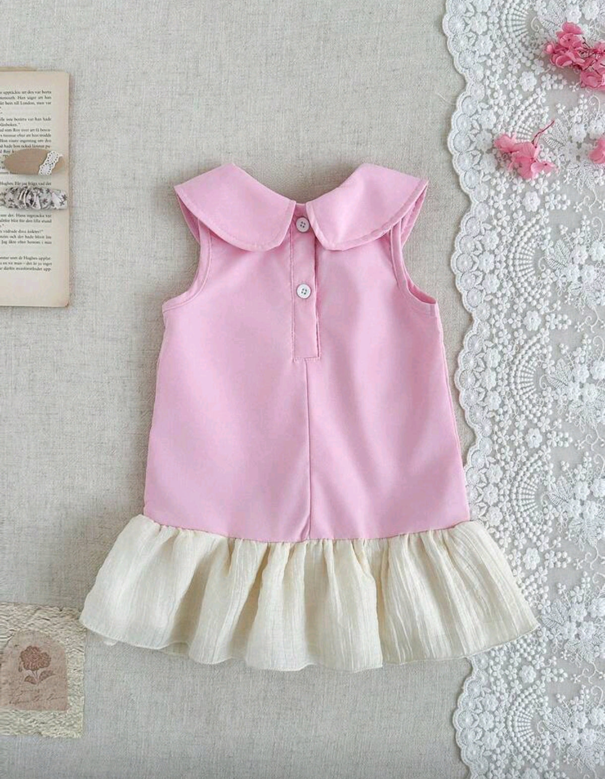 Vestido bebé chic con detalles en moño