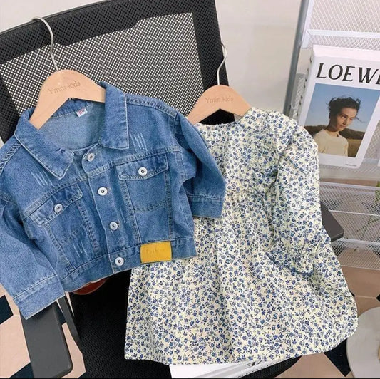 Chaqueta de Jeans + vestido floral mangas largas
