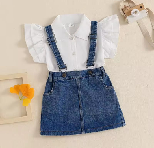 Camisa con mangas + falda con tirantes de Jeans