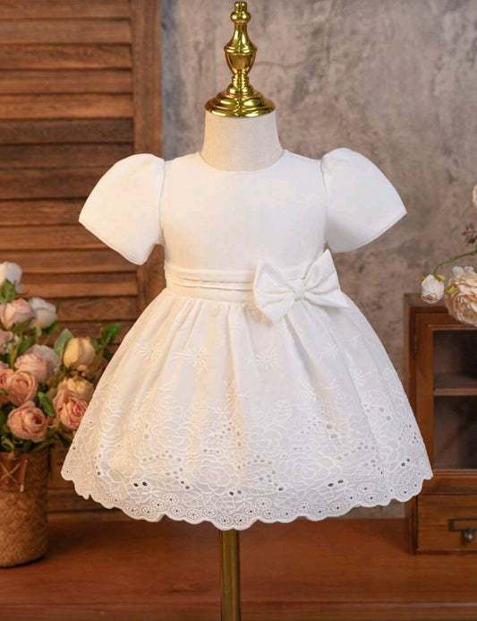 Vestido blanco con bordados