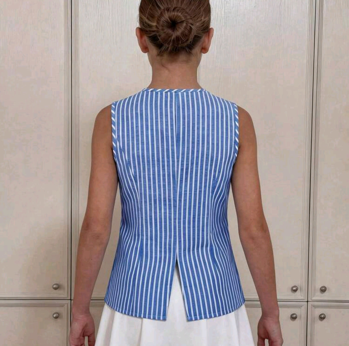 Blusa Elegante a rayas con botones