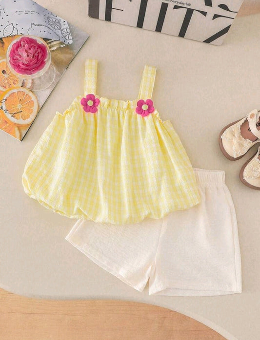 Blusa con flores 3D + short