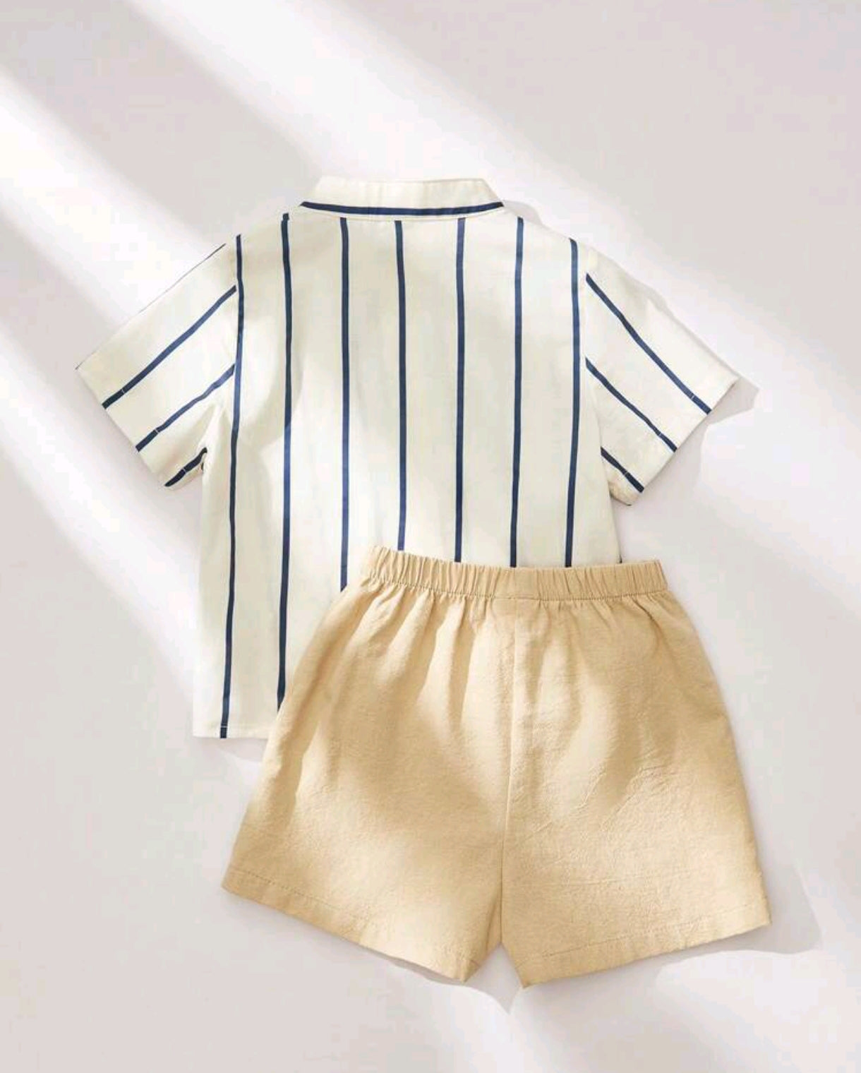 Camisa Beige a rayas + short