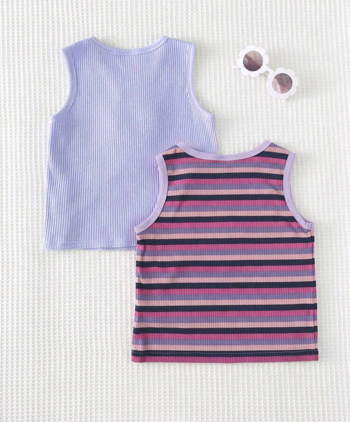 Blusa sin mangas con flor