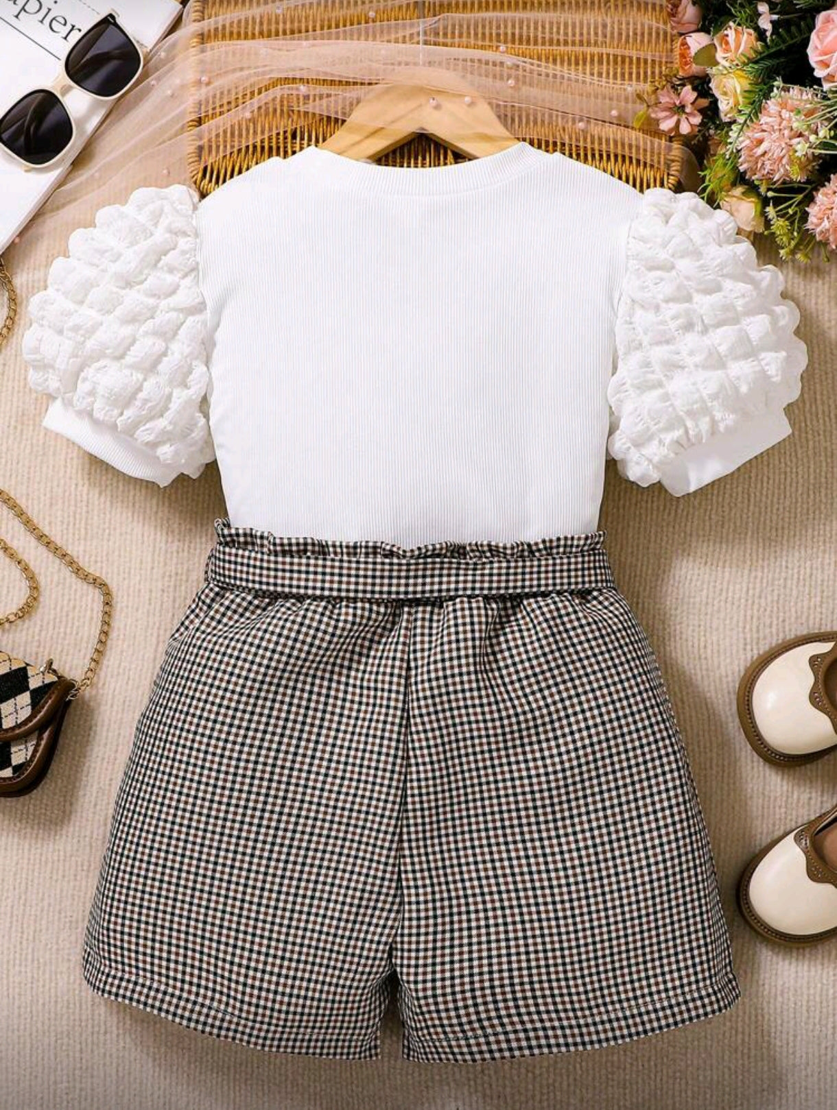 Blusa mangas abullonadas + short con cinto