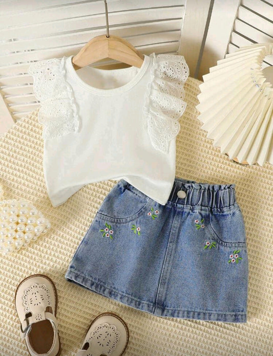 Blusa con detalles en la mangas+ falda de jeans