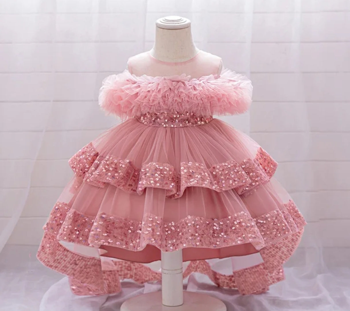 Vestido Elegante con detalles en lentejuelas