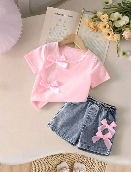 Remera con moño + short de jeans