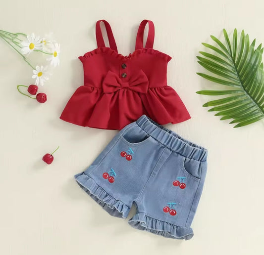 Blusa de tiritas + short de jeans con bordados