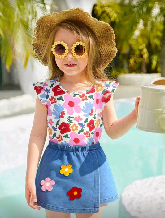 Blusa floral + short pollera de jeans con bordados floral