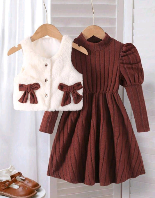 Vestido mangas largas con cuello + chaleco